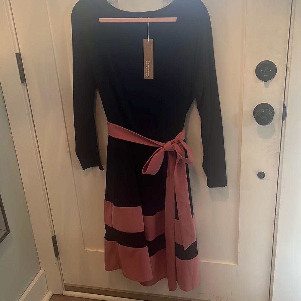 BloomChic NWT lightweight 3/4 length sleeves